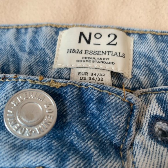 H&M Light Blue Jean - Picture 3 of 3